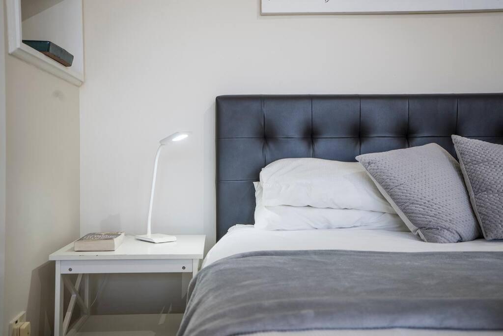 Sunny Self Contained Loft Near Bondi